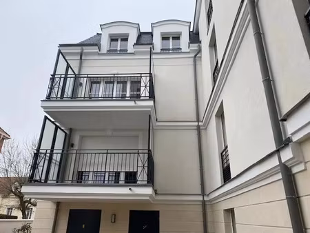 location appartement 2 pièces 42 m² à suresnes (92150)  1 390 €