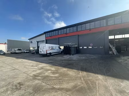 local d'activite a louer