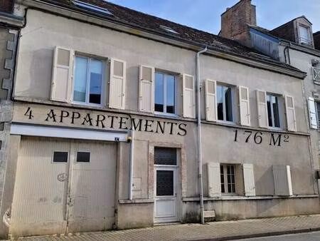 immeuble locatif (4 apparts  parking privé  bon rendement locatif)