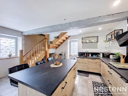 a vendre maison en pierre de 154 m² avec dépendance et vaste terrain  entre condom et lect