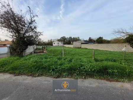 vente terrain 916 m2 à taugon