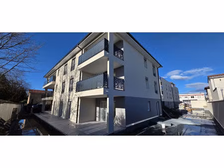 saint laurent de mure proche centre bourg - bel attique 3 pièces neuf avec vaste terrasse 