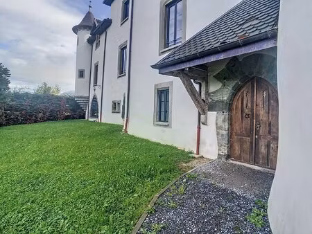 allinges - t4 dans château rénové