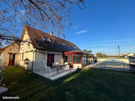 pavillon 8 pièces 205 m²