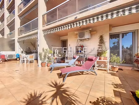 vente appartement 3 pièces 62.5 m² à grasse (06130)  199 000 €