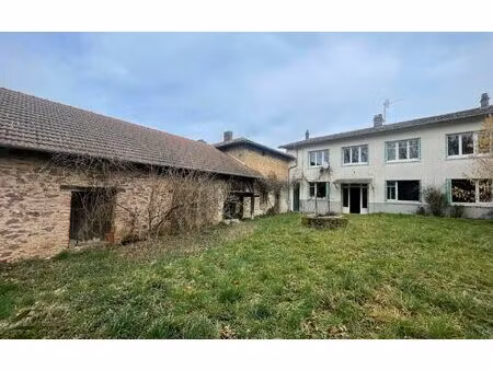 immeuble videix 272 m² t-10 à vendre  119 500 €