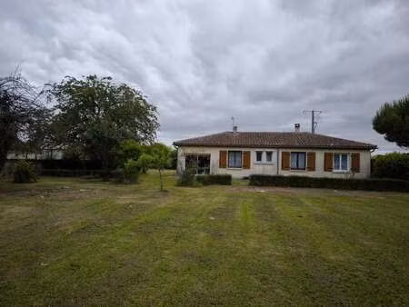 vente maison à bassac (16120) : à vendre / 89m² bassac