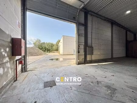 instapklaar magazijn (600 m2) met mezzanine en geïntegree...