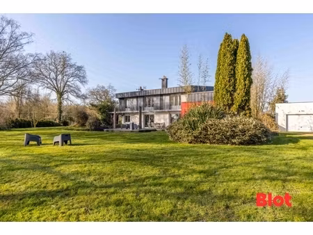 a vendre blot immobilier maison sur pacé 7 chambres - 220m2 - 4740m² de terrain