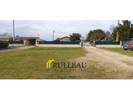 ambares terrain de 933 m2- libre de constructeur- proche des