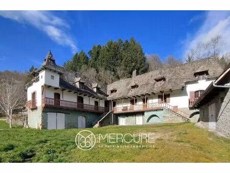 chateau atypique dans un havre de paix