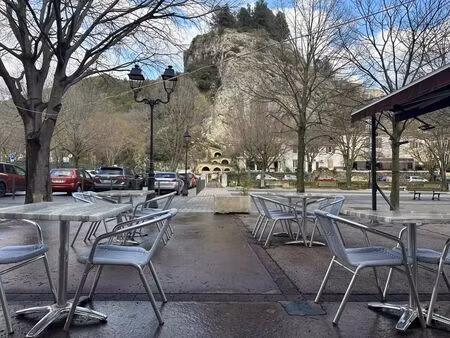 vente local commercial roquevaire 13360 - 77000 € - surface privée