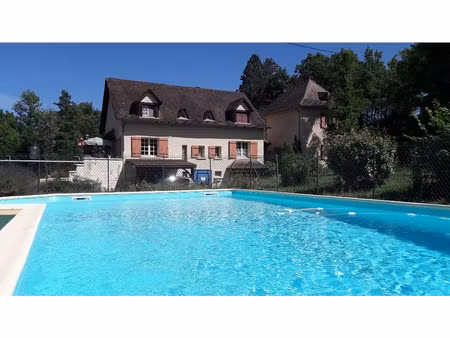vente maison 16 pièces 190 m² à hautefort (24390)  315 000 €