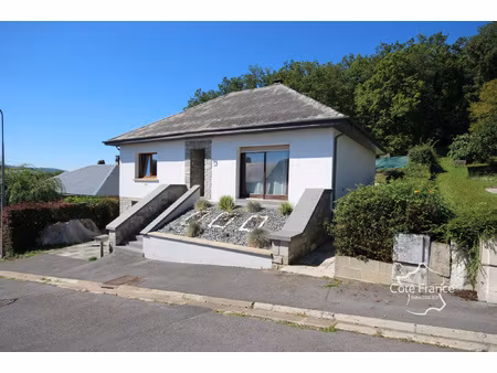 aubrives pavillon de plain pied sur sous-sol complet  dans u