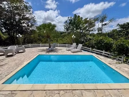 vente maison 6 pièces 153 m² à le francois (97240)  677 000 €