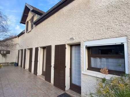 vielverge - maison 6 pièces à vendre - 147m2 - 275 000 € - réf: 4373 - bourse immobilière