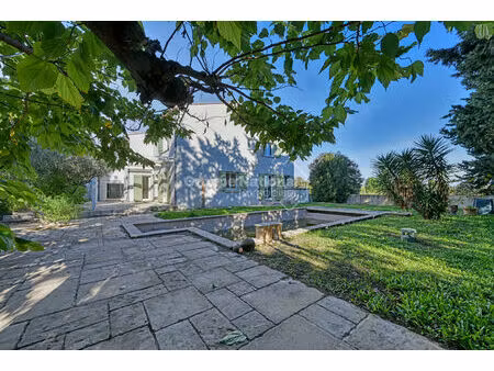 grande maison familiale de 270 m² avec piscine - bernis