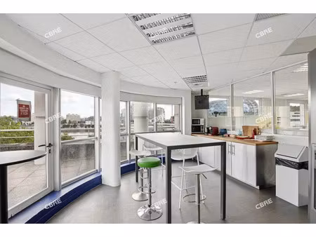 location bureau sevres 205 m²