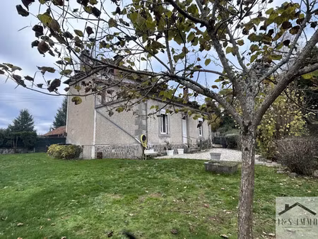 vente maison 6 pièces 194 m² à chabanais (16150)  117 700 €