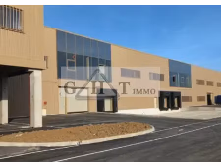 a vendre 3537 m² entrepot et bureaux a tremblay en france
