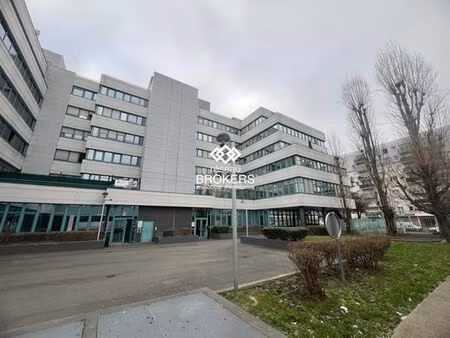 bureau prestigieux de 247 m2 en location - massy  france