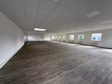 bureaux à vendre à osny - 254 m²