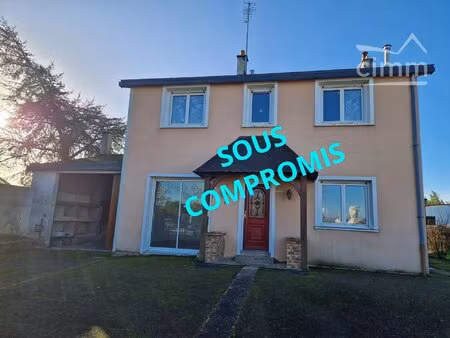 maison de bourg de 125.27 m² habitable sur 784 m² de terrain clos