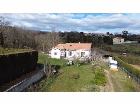 maison 8 pièces - 163 m²