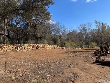 vente terrain lorgues 83510 - 164000 € - surface privée