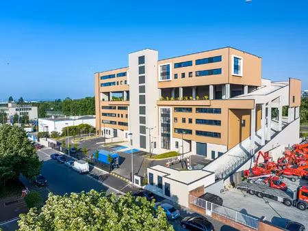 location local d'activités colombes 92700