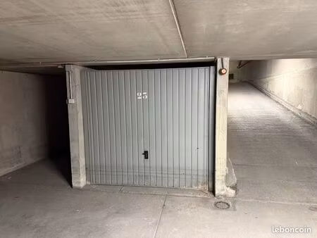 garage 38 m2 pour voitures ou stockage