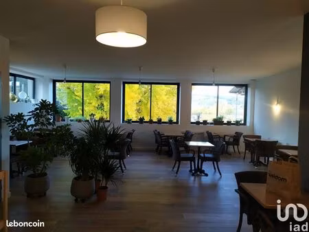 crêperie 238 m² joyeuse