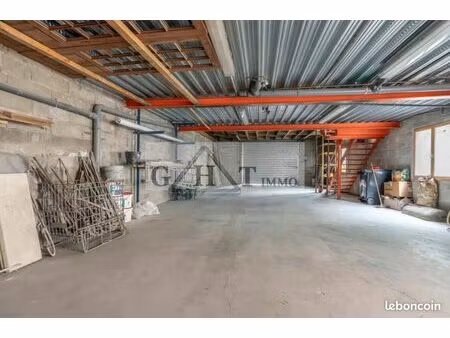 local industriel 160 m²