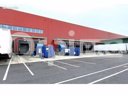 local logistique 12 508 m²