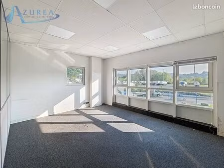 bureaux 320 m² mandelieu la napoule