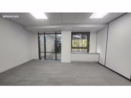 bureaux 188 m²