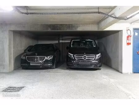 place de parking stade de france qui est adidas arena