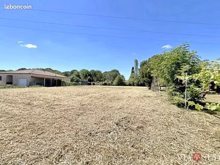 terrain 496 m² maraussan