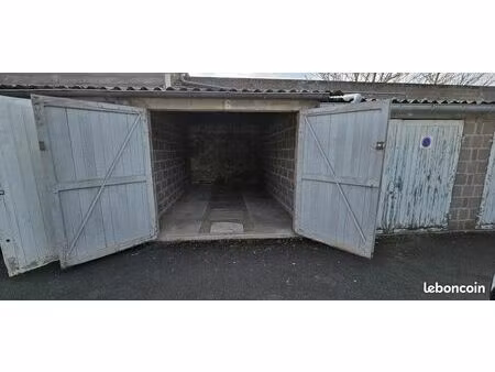box garage parking stockage 14m2 au sol