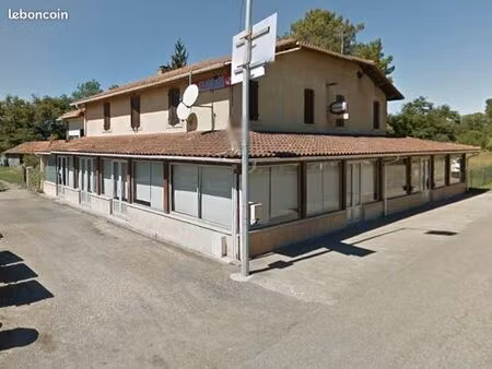 immeuble 10 pièces 380 m²