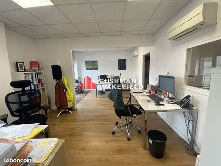 local d'activite 396 m² montrabe