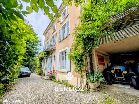 maison 10 pièces 300 m²