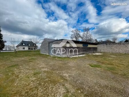 entrepôt 240 m² parigne