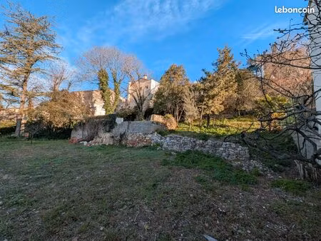 terrain constructible et viabilisé  centre village