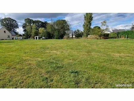 terrain constructible 800 m2 proche centre bourg