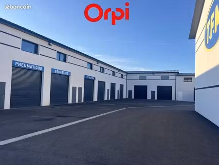 local industriel 174 m²