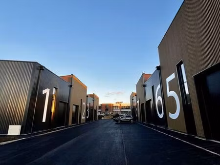 local 2684 m² laxou