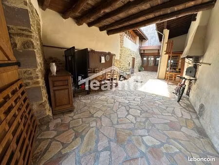 propriété 7 pièces 181 m²