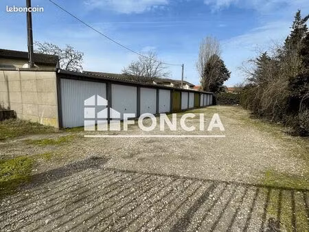 parking 12 m² meyzieu