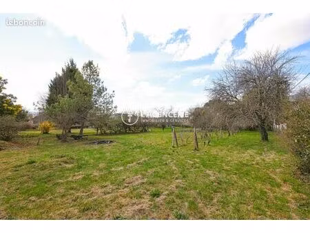 terrain 740 m² arthès